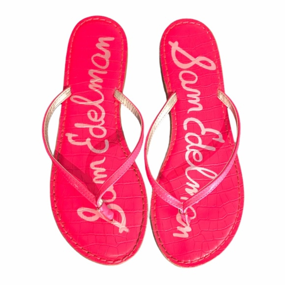 SPRING BREAK!🌴 Sam Edelman girls hot pink flip flops